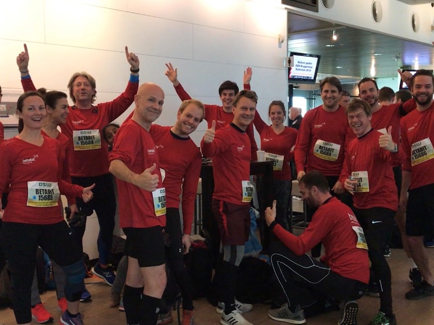 Betabit en de DSW Bruggenloop 2018.jpg